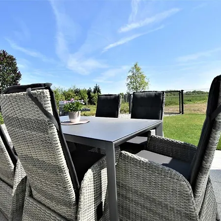 Ferienhaus Wildrose 1 Kuehlungsbor Holiday home *